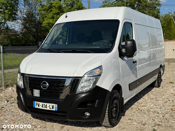 Nissan NV400