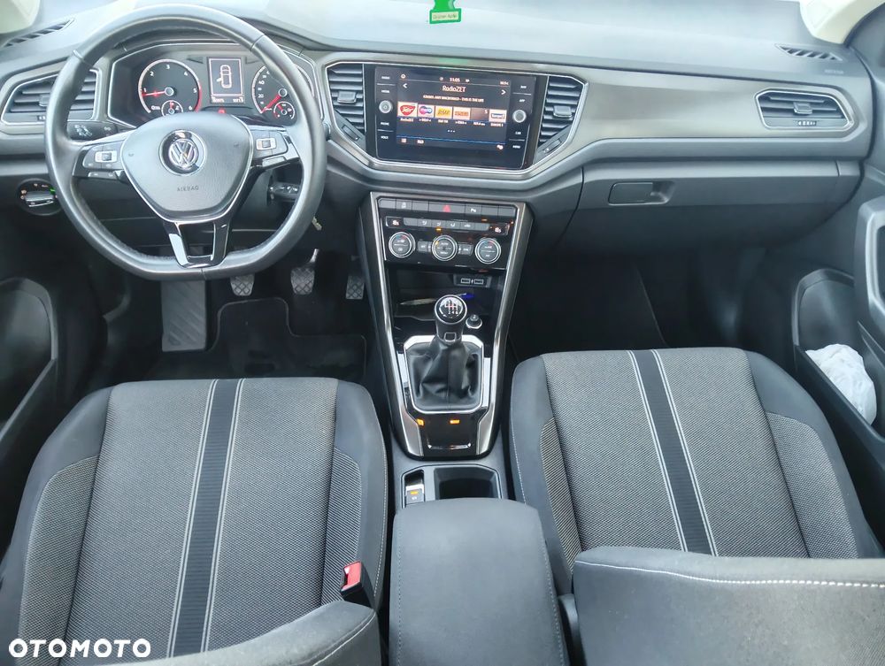 Volkswagen T-Roc - 7