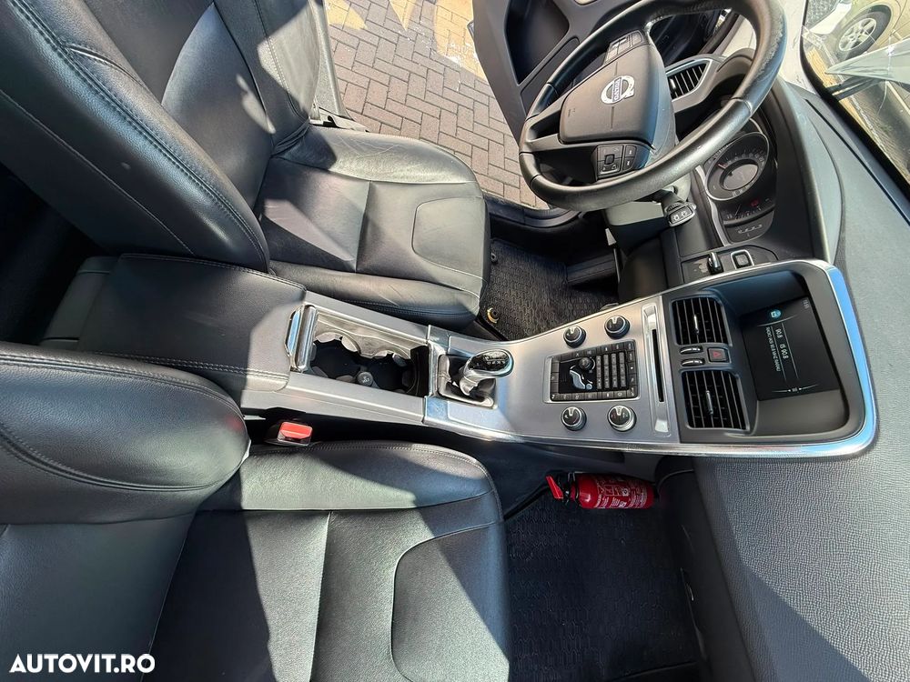 Volvo XC 60 D3 Geartronic Momentum - 15