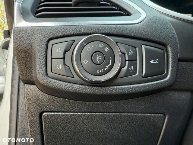 Ford S-Max - 13