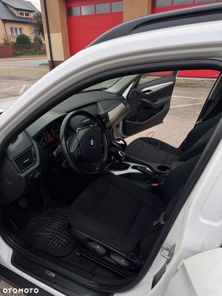 BMW X1 sDrive18d - 12