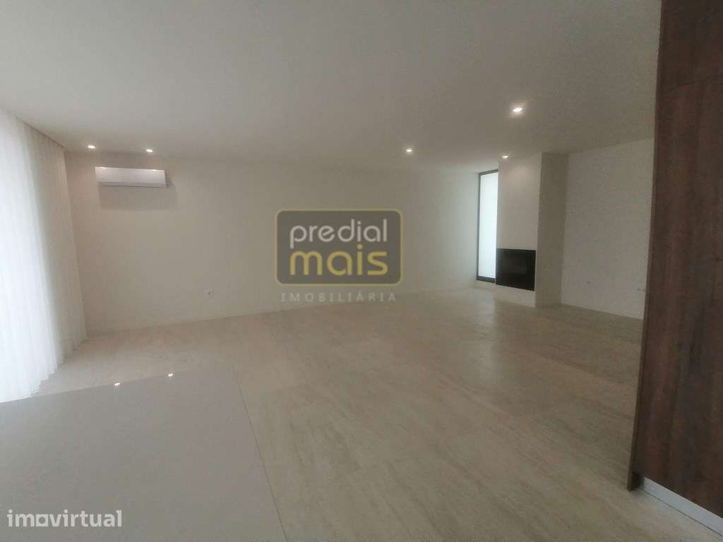 APARTAMENTO T3 NOVO - ALUGAR - Grande imagem: 2/18