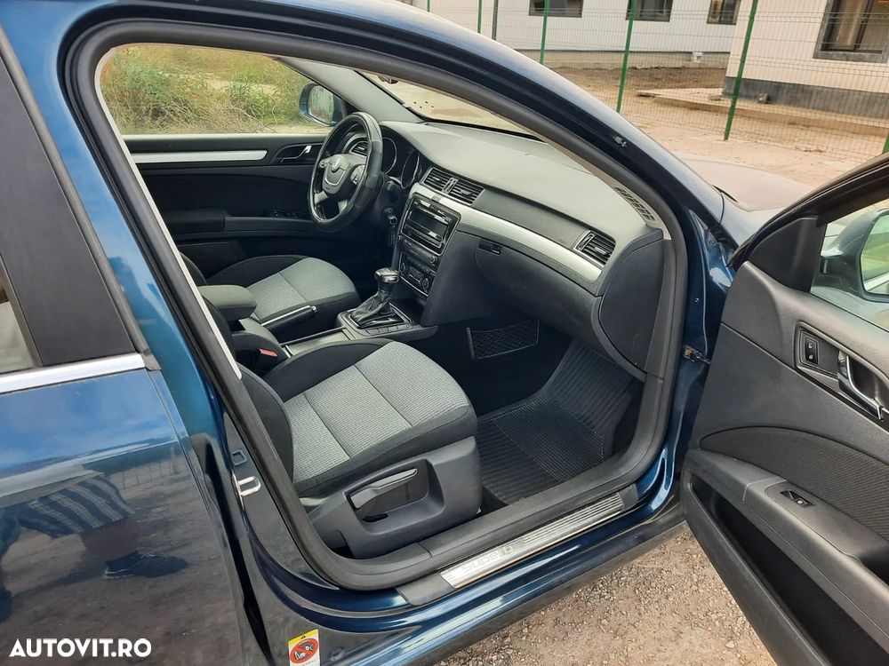 Skoda Superb 2.0 TDI DSG Comfort - 5