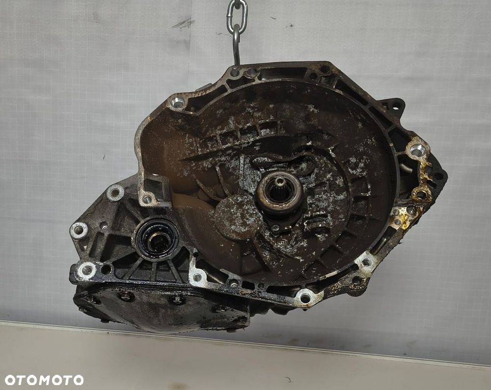 Skrzynia biegów manualna UW419 Opel Astra J Zafira B Vectra C 5-biegow - 5