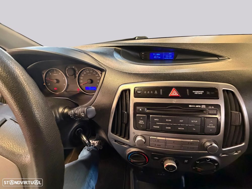 Hyundai i20 - 17