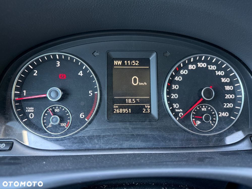 Volkswagen Touran 2.0 TDI DPF Comfortline - 22