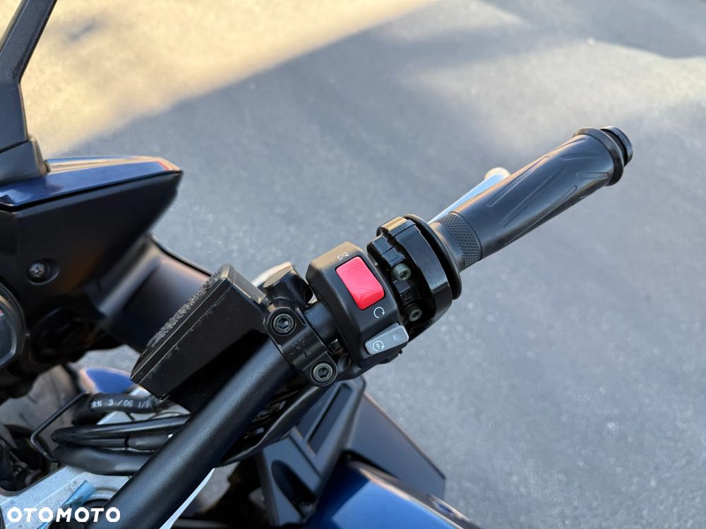 Yamaha FZ - 11