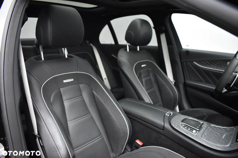 Mercedes-Benz Klasa E AMG 63 S 4-Matic+ - 16