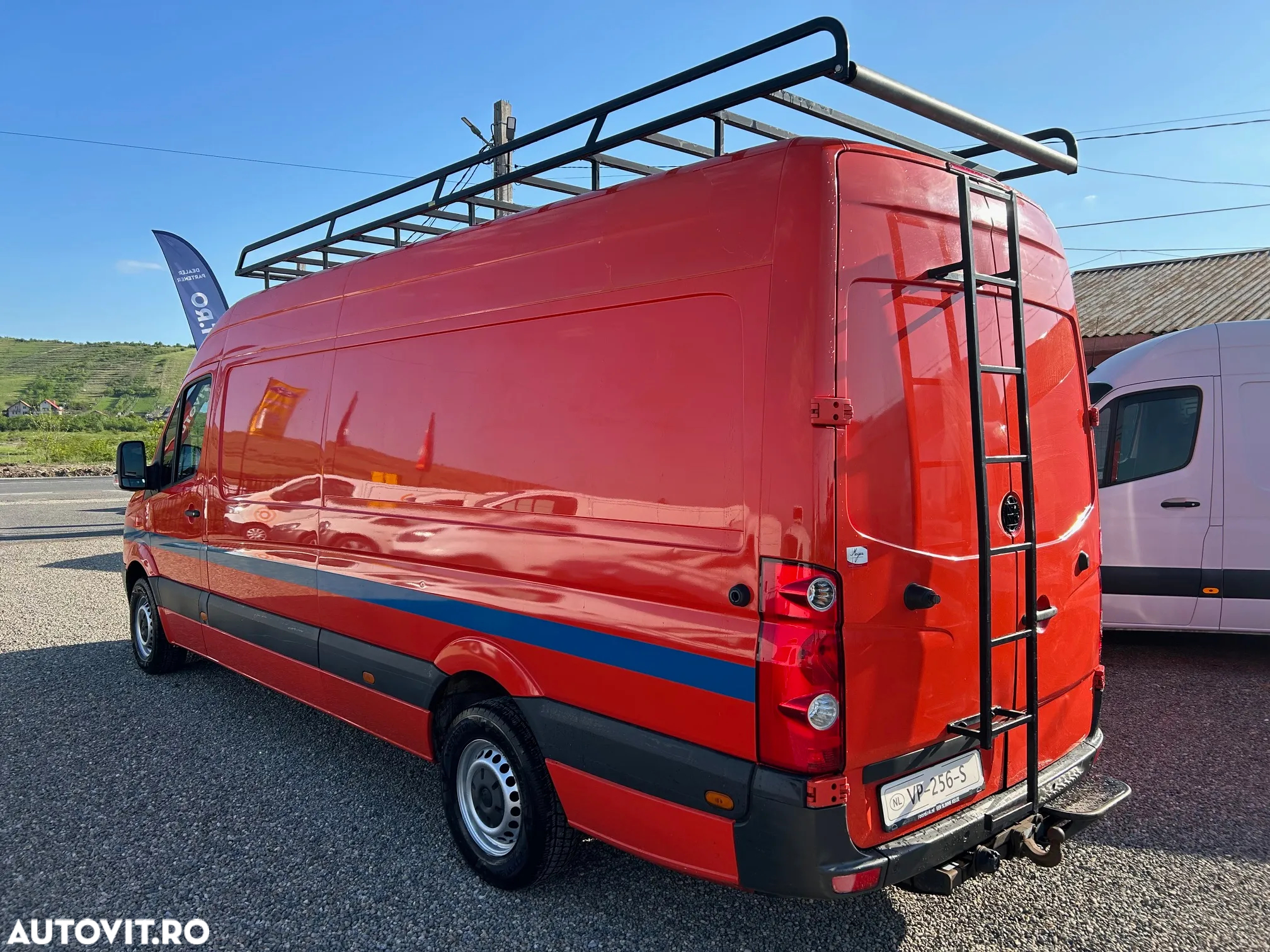Volkswagen Crafter - 2