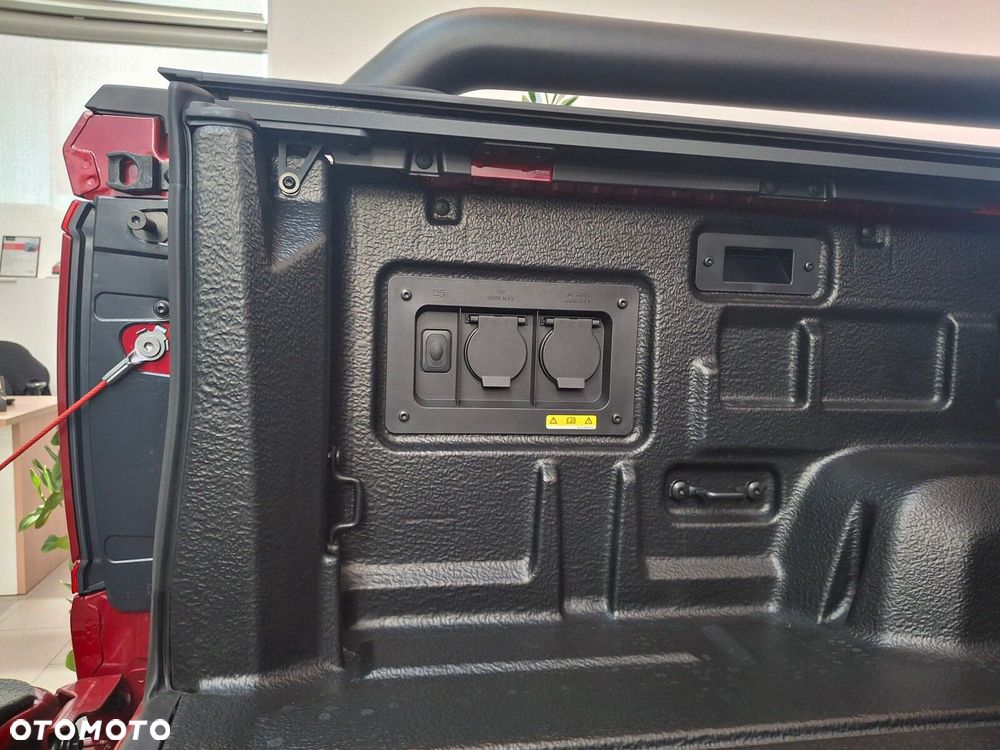 Volkswagen Amarok - 11