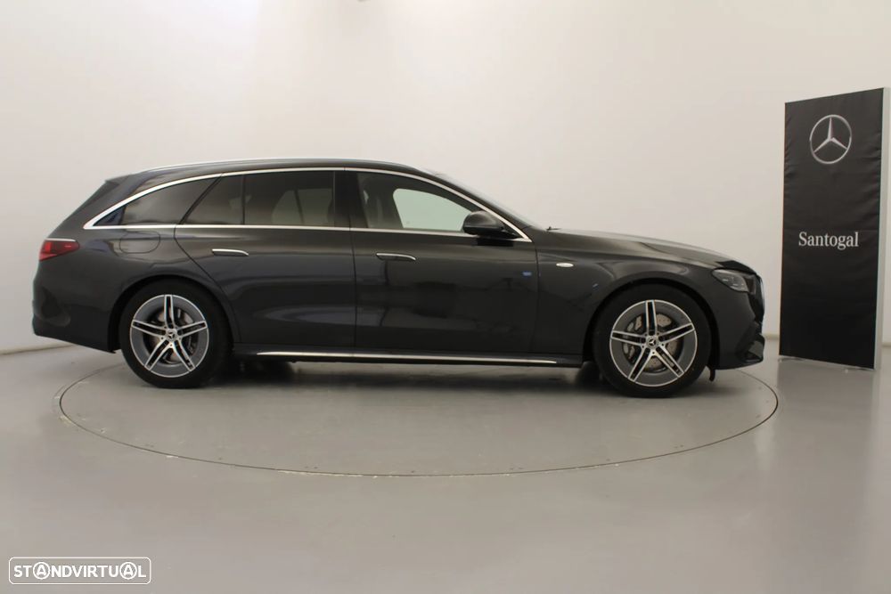 Mercedes-Benz E 300 - 4
