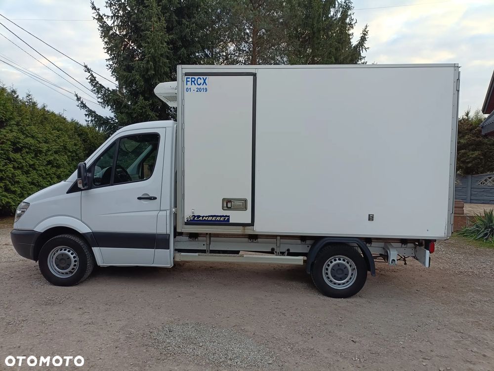 Mercedes-Benz Sprinter - 11