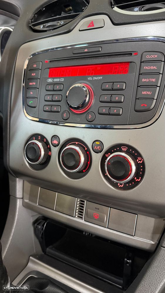 Ford Focus SW 1.6 TDCi Connec. - 14