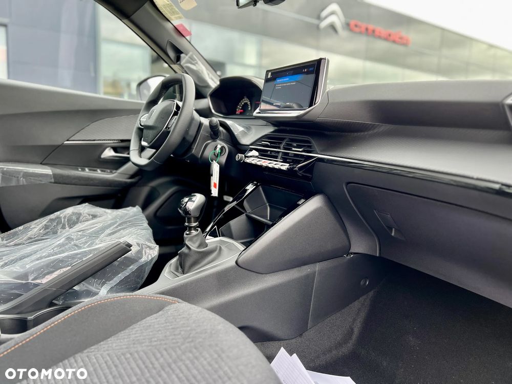 Peugeot 2008 1.2T Edition S&S - 10