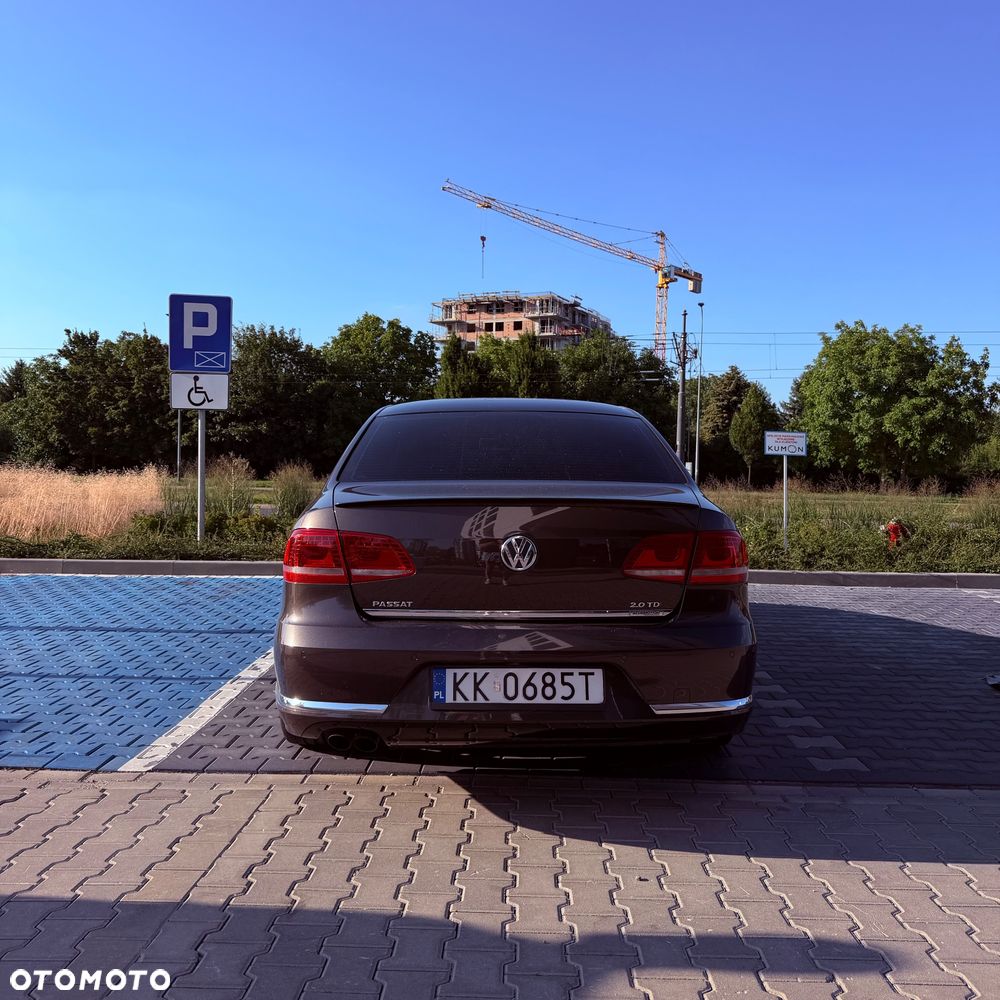 Volkswagen Passat 2.0 TDI Highline R-Style DSG - 2