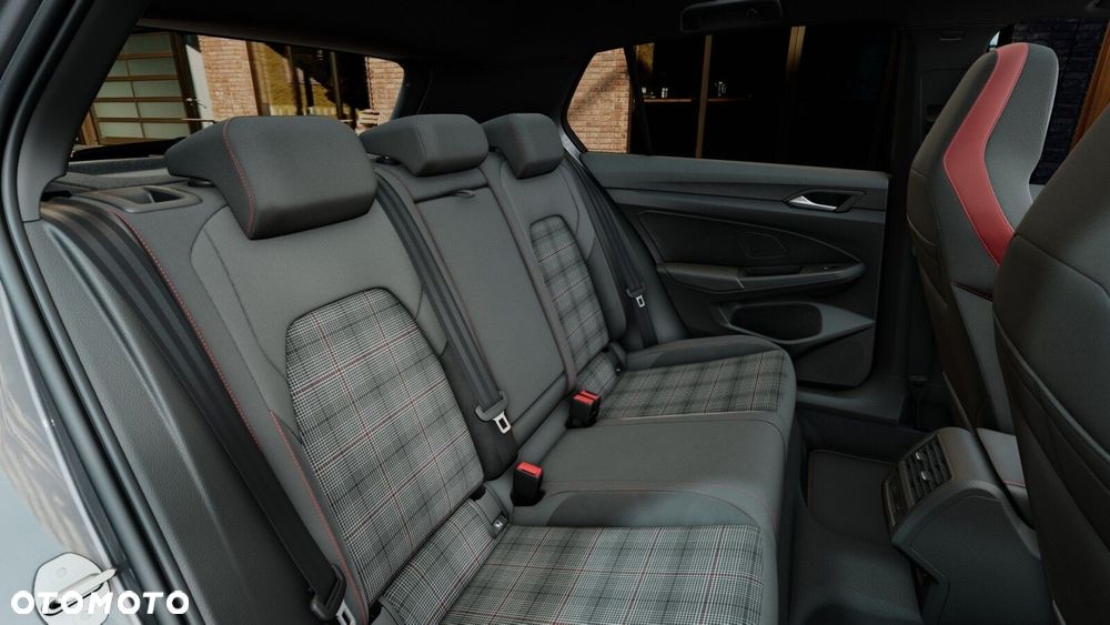 Volkswagen Golf - 10