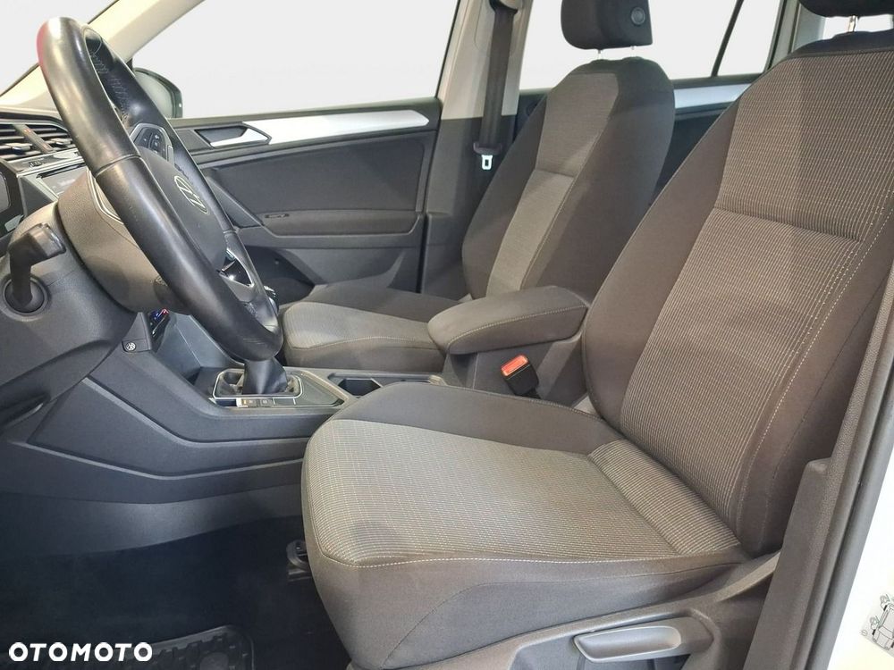 Volkswagen Tiguan - 15