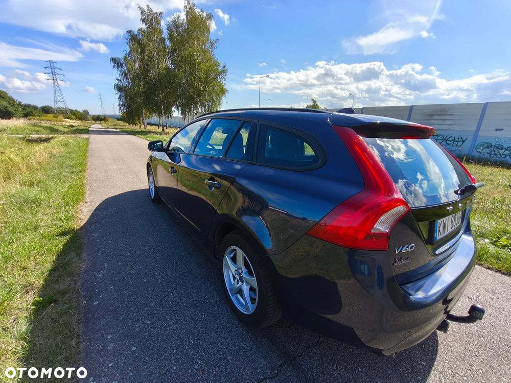 Volvo V60 D3 Momentum - 16