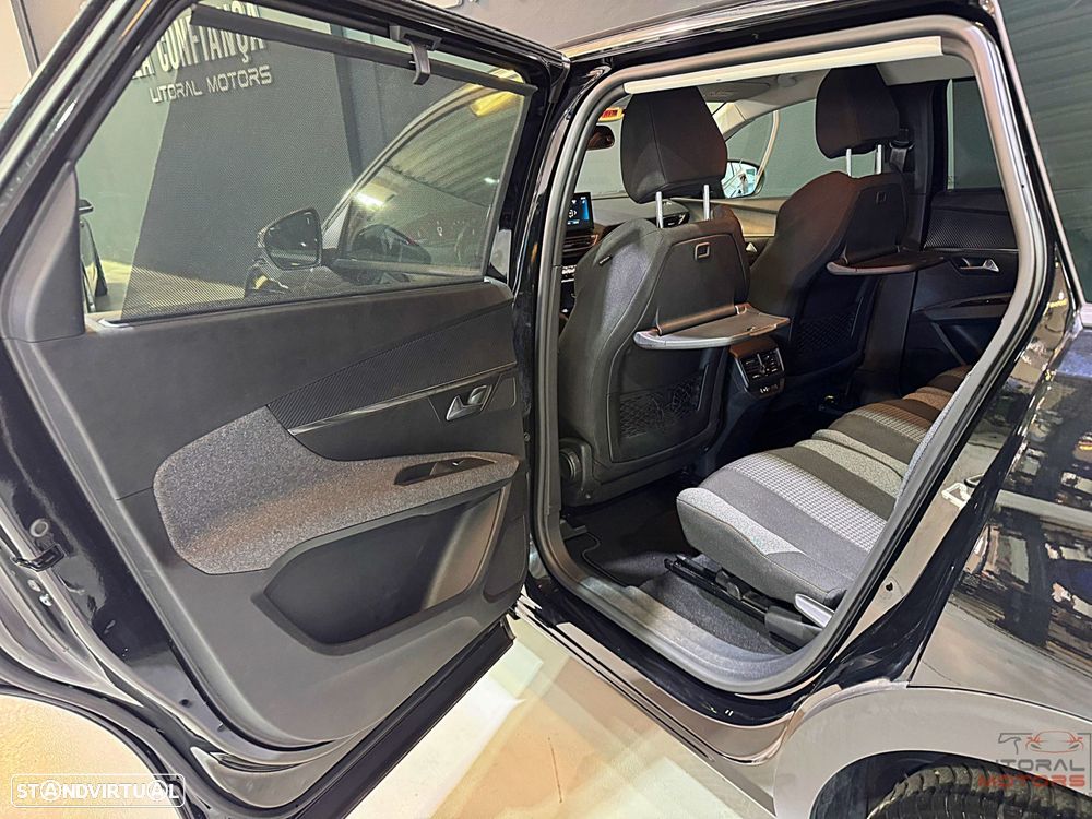 Peugeot 5008 1.2 PureTech Allure EAT8 - 16