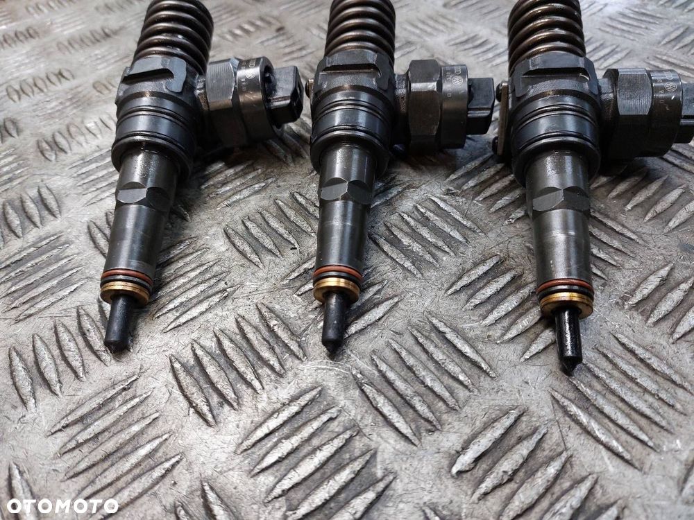 POMPOWTRYSKI 3 SZTUKI KOMPLET VOLKSWAGEN GOLF IV 1.9 TDI 038130073J - 2