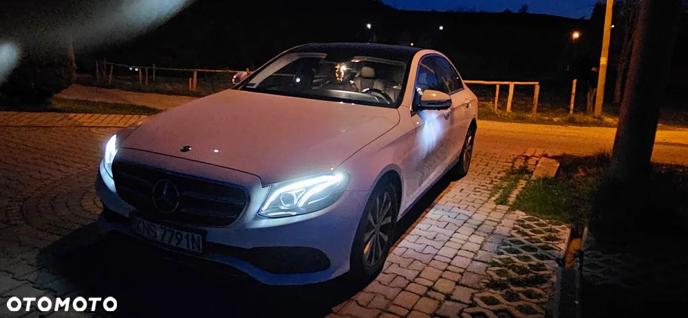 Mercedes-Benz Klasa E 220 d 4-Matic Business Edition 9G-TRONIC - 29