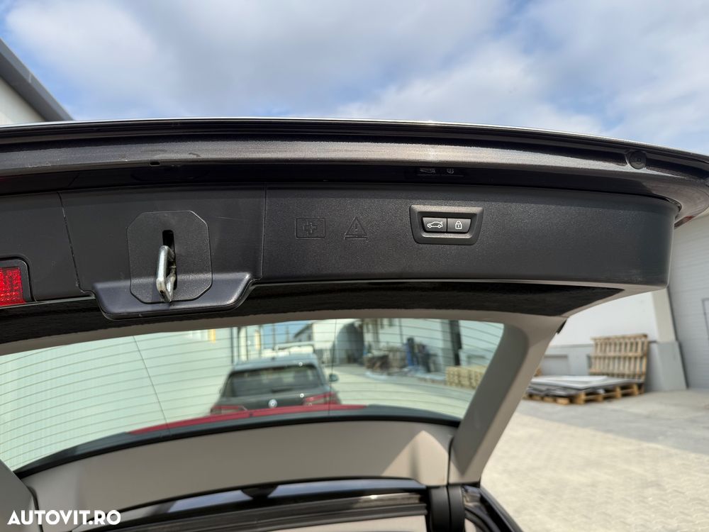 BMW Seria 5 525d Aut. Luxury Line - 8