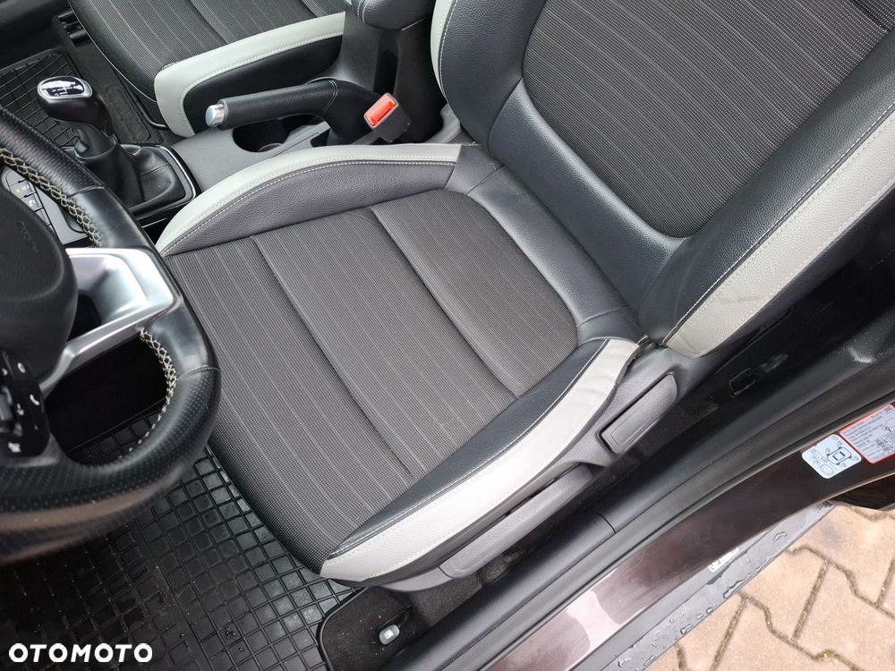 Kia Stonic 1.0 T-GDI L - 12