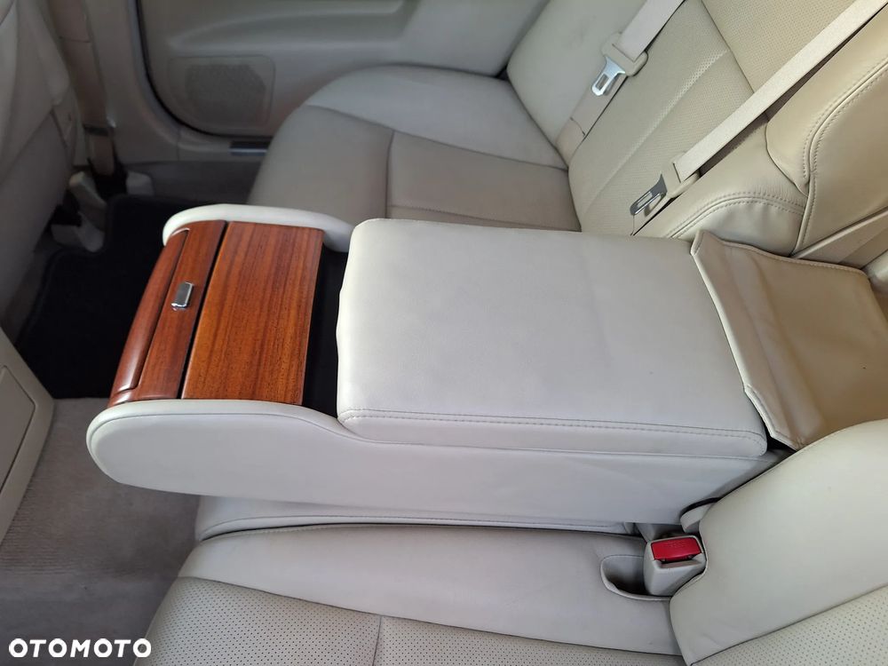 Infiniti M - 21