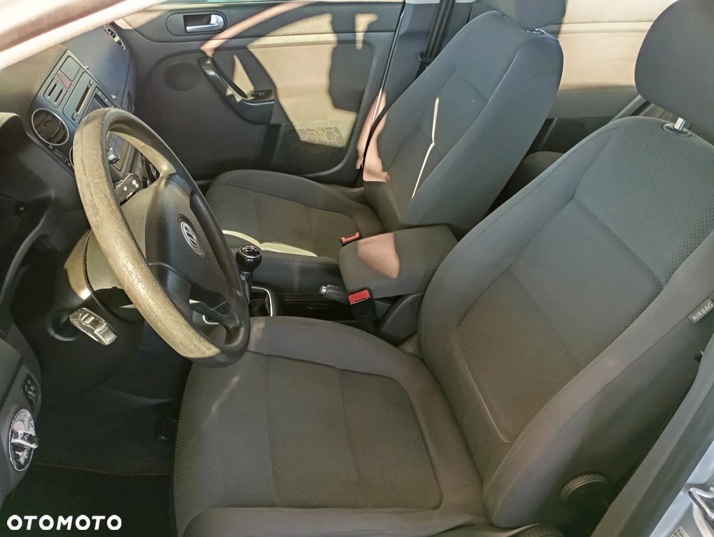 Volkswagen Golf Plus 1.9 TDI Comfortline - 32