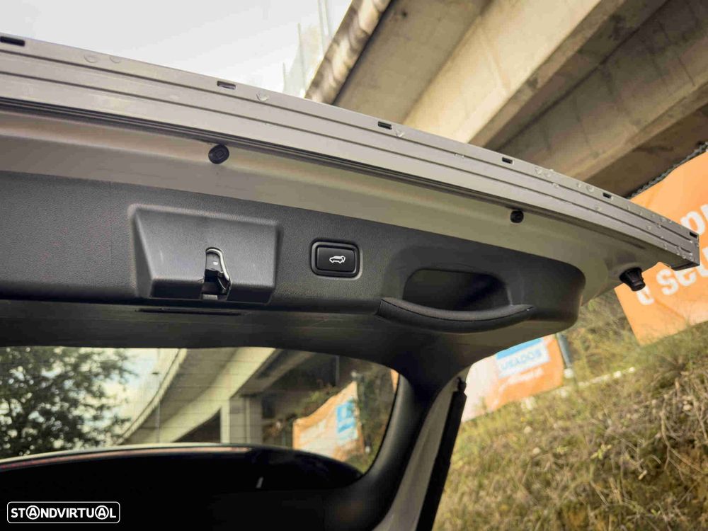 Hyundai Tucson 1.6 CRDi Vanguard DCT - 17