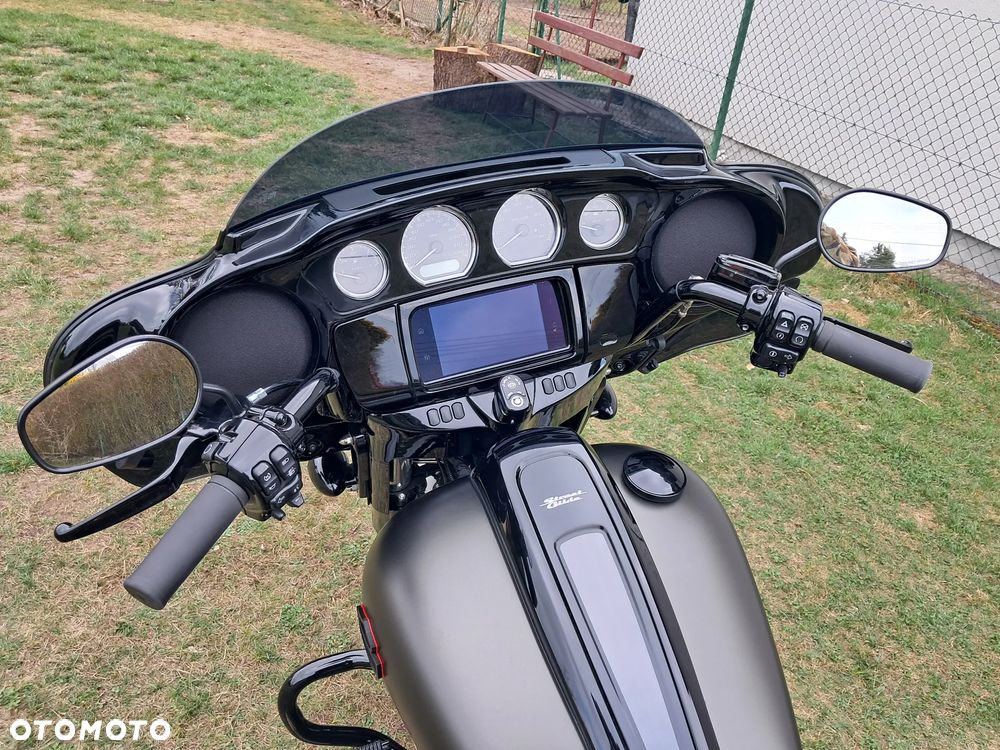 Harley-Davidson Touring Street Glide - 13