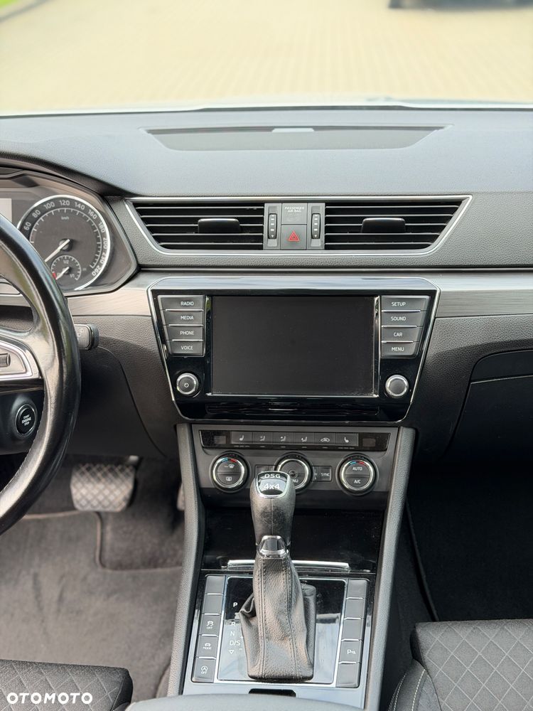 Skoda Superb 2.0 TDI 4x4 Style DSG - 30