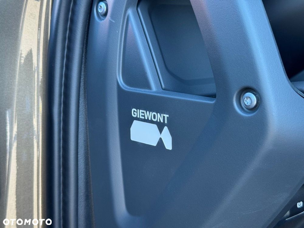 Land Rover Defender - 16