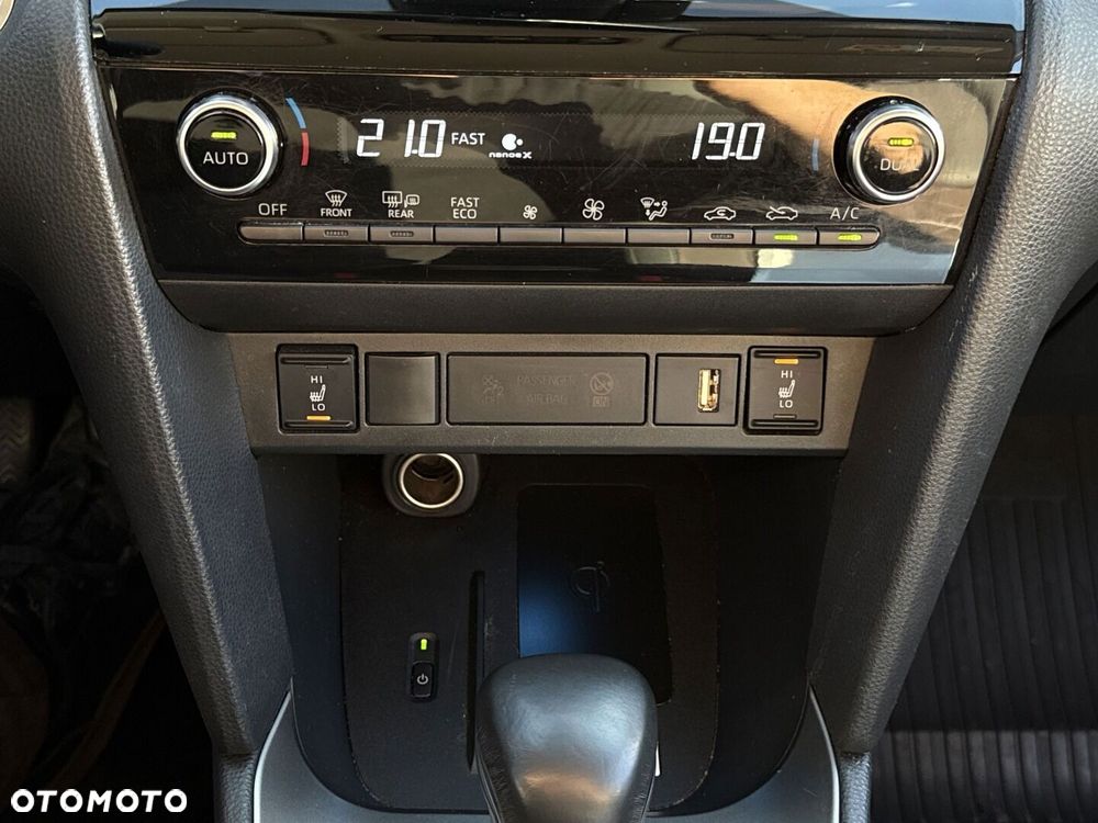 Toyota Yaris Cross Hybrid 1.5 Executive - 17