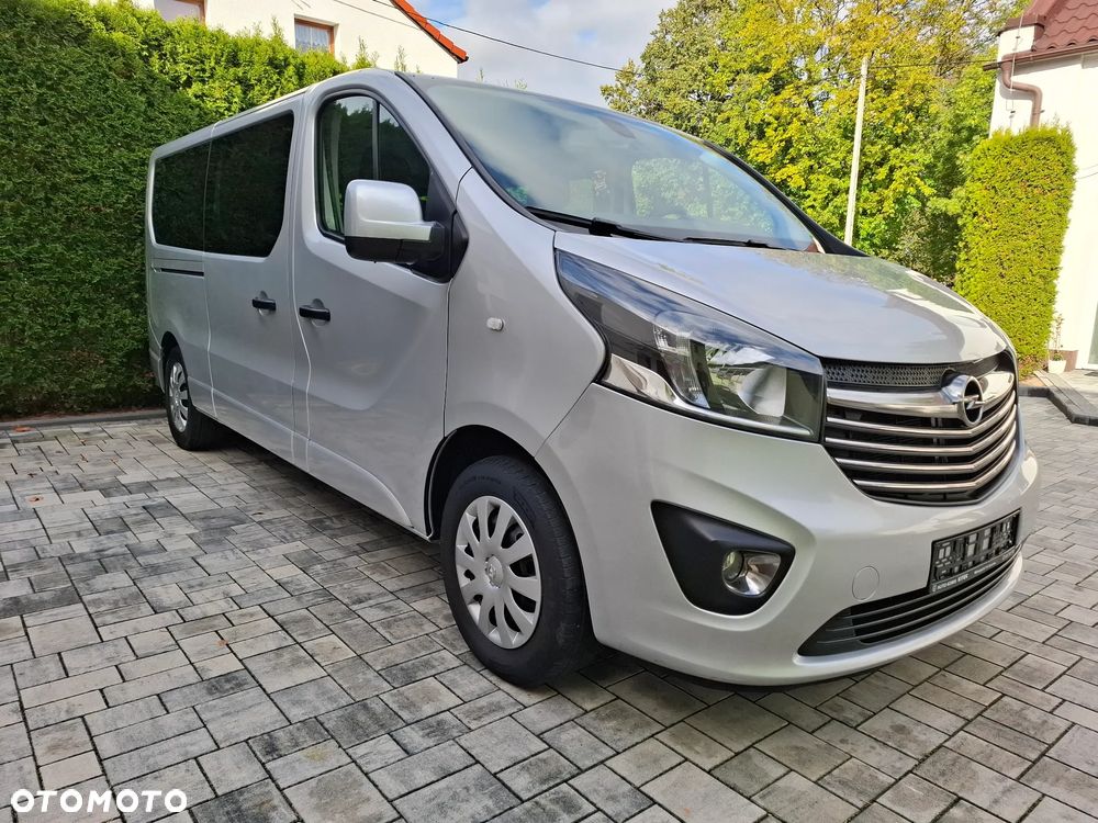 Opel Vivaro - 1