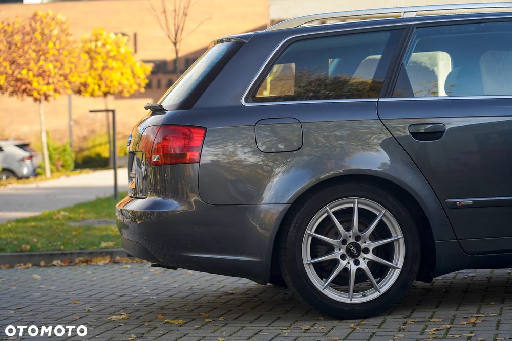Audi A4 Avant 2.0 TDI DPF - 13