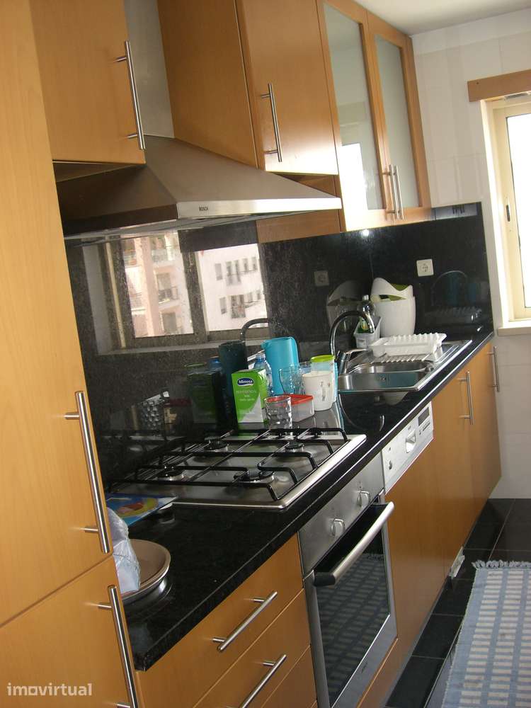 Apartamento T2 mobilado perto do Coimbra Shopping - Grande imagem: 2/6