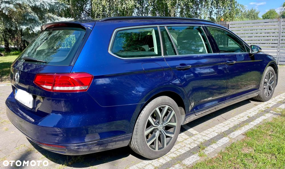 Volkswagen Passat - 2