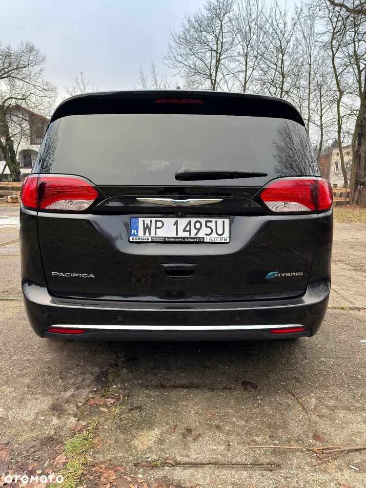 Chrysler Pacifica - 4