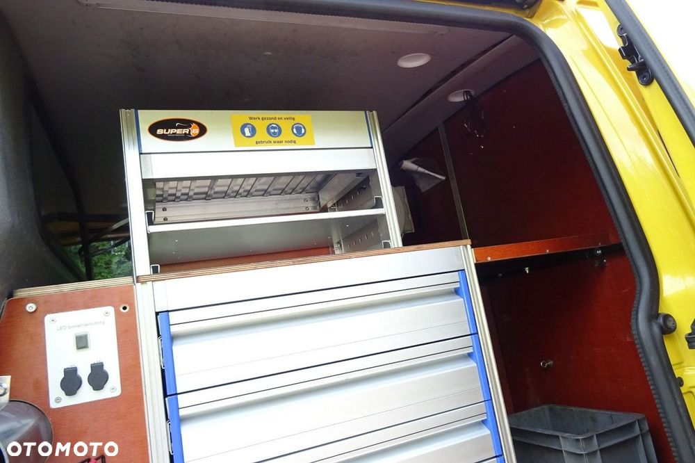 Volkswagen Transporter - 23