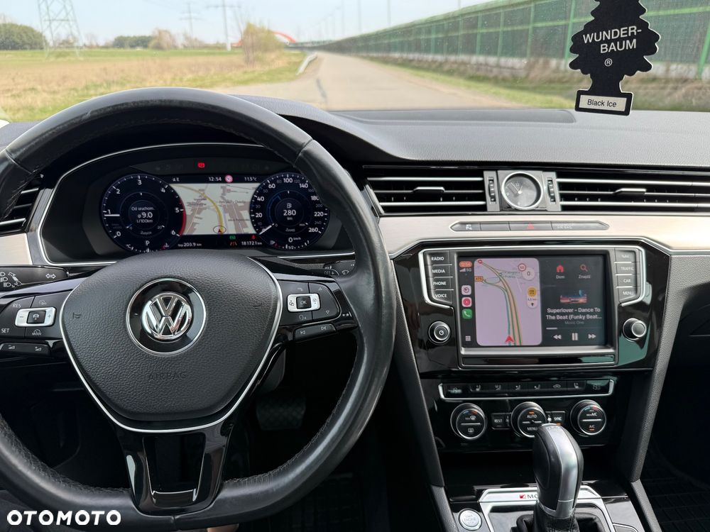 Volkswagen Passat - 29