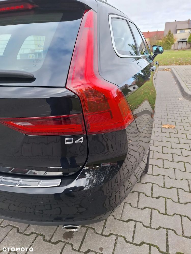 Volvo V90 D4 Geartronic Momentum Pro - 27