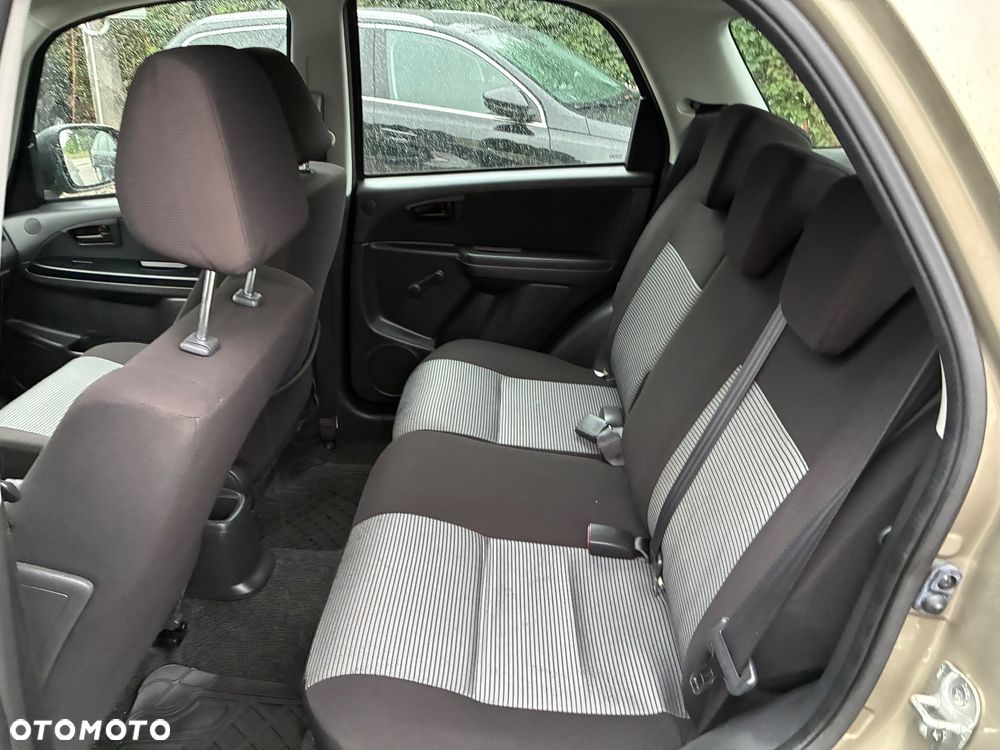 Fiat Sedici 1.6 16V 4x2 Dynamic - 9