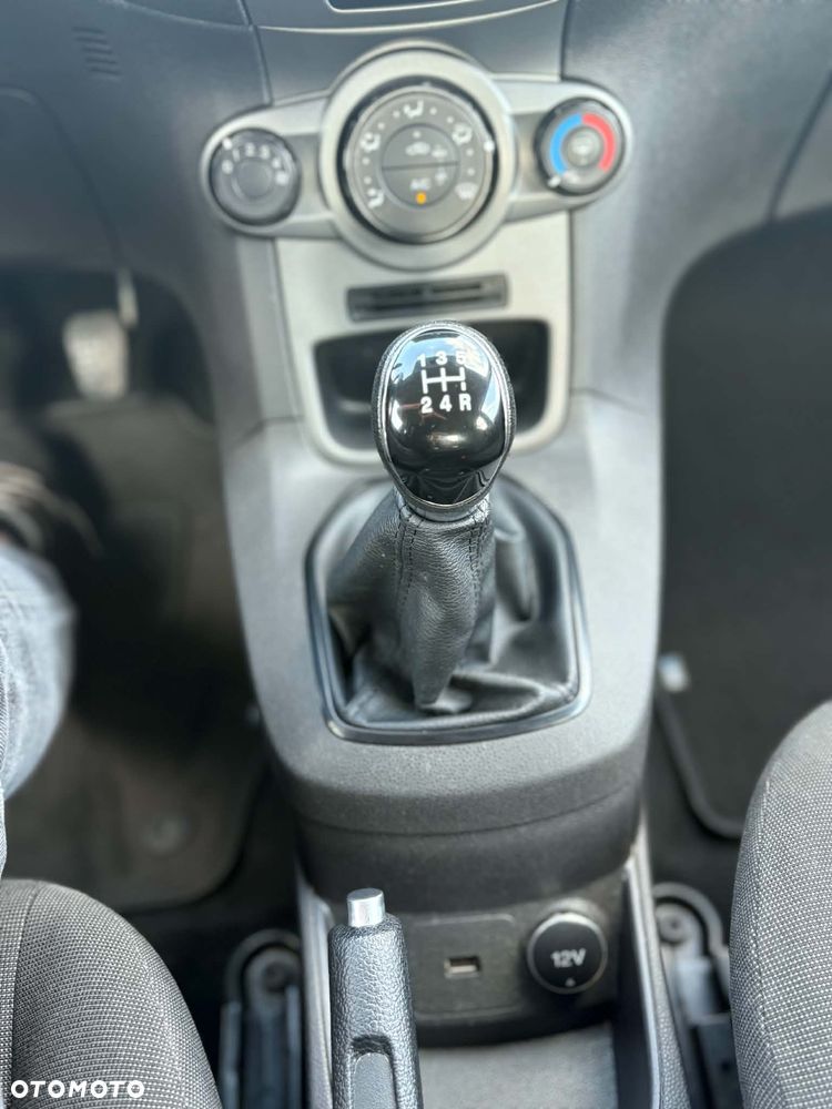 Ford Fiesta - 22