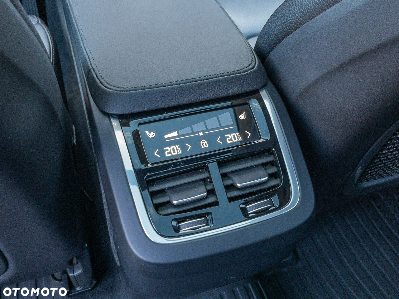 Volvo XC 90 - 33