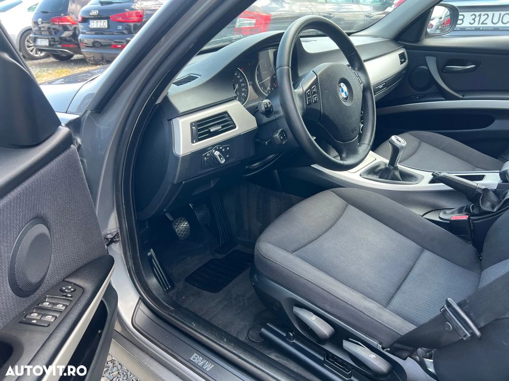 BMW Seria 3 318i Edition Lifestyle - 23