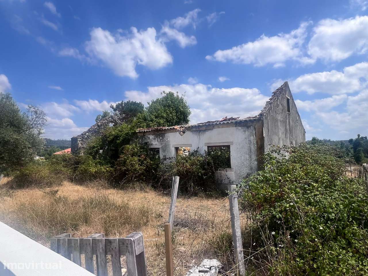 Vende-se Moradia á Entrada de Ourém- Grande Oportunidade - Grande imagem: 3/25