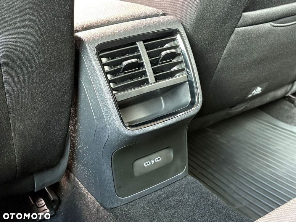 Skoda Octavia 1.5 TSI mHEV Selection DSG - 16