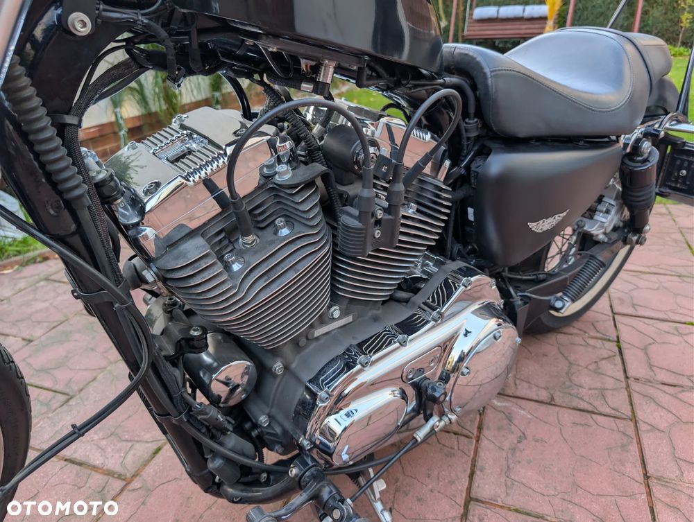Harley-Davidson Sportster Seventy-Two - 2