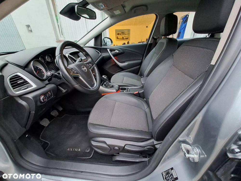 Opel Astra - 11